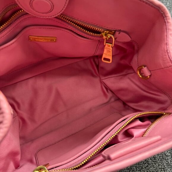 Miu Miu Leather Shoulder Bag 675-040125 - Picture 14 of 16